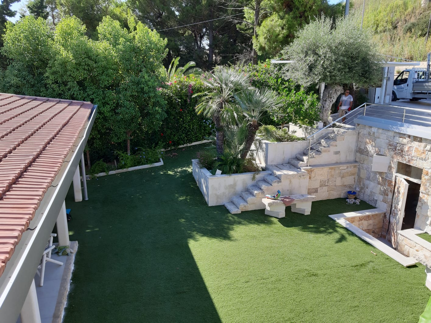 Tra Pozzallo e Ispica, al centro del Mediterraneo lungo la costa iblea, uno dei migliori esempi di Architettura Organica contemporanea in Sicilia